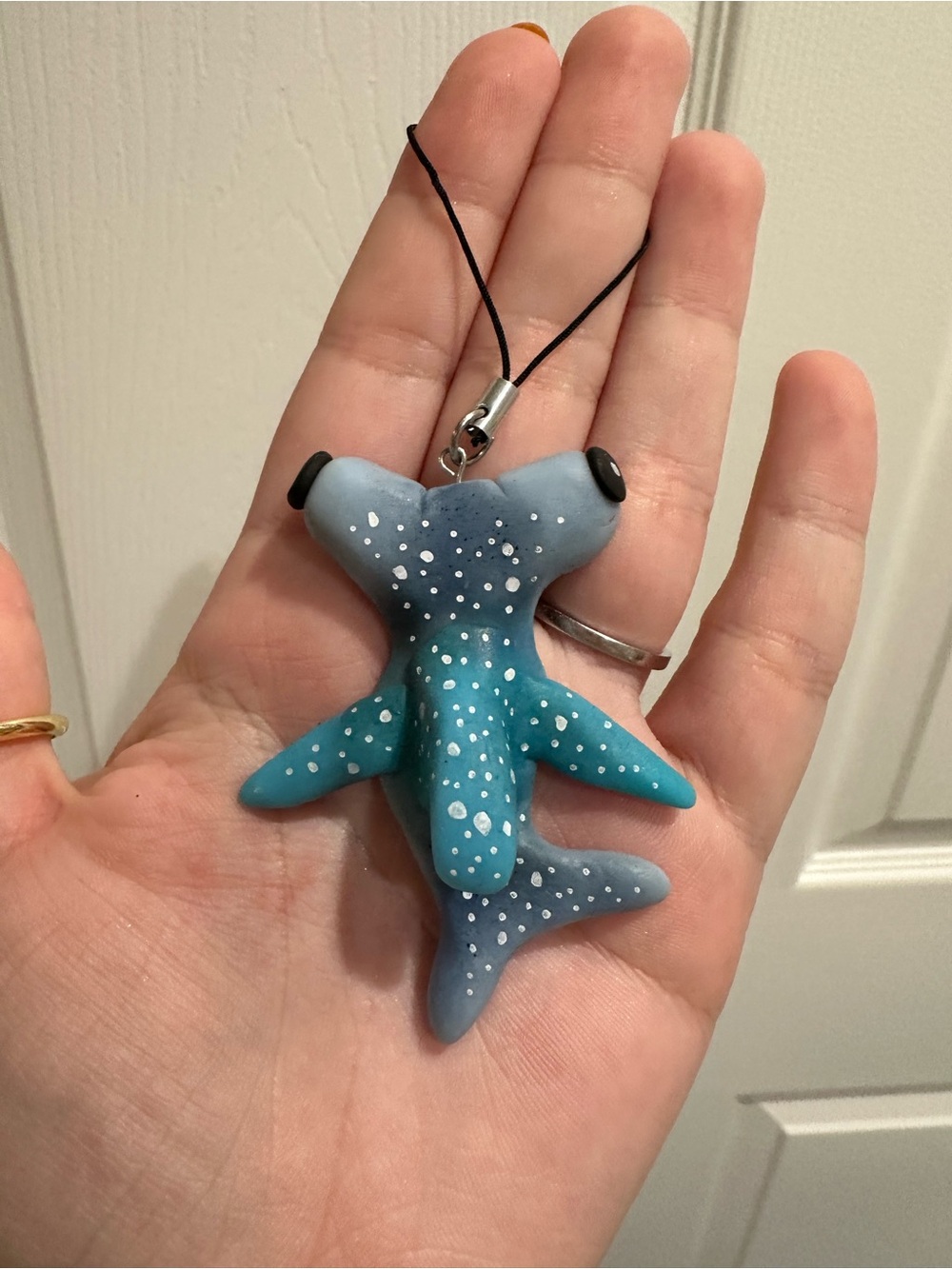 Blue Shark Keychain - Picture 2 of 4